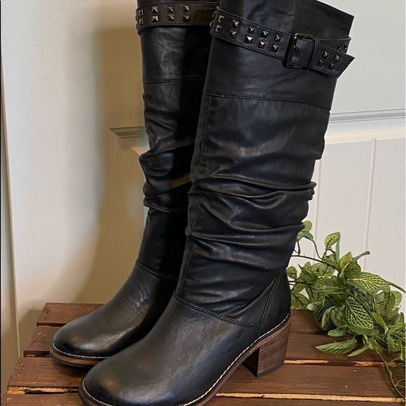 Sleek Black Wanted HAAS Studded Boot - Picture 4 of 15